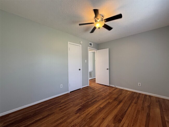 Building Photo - 1314 Heights Blvd