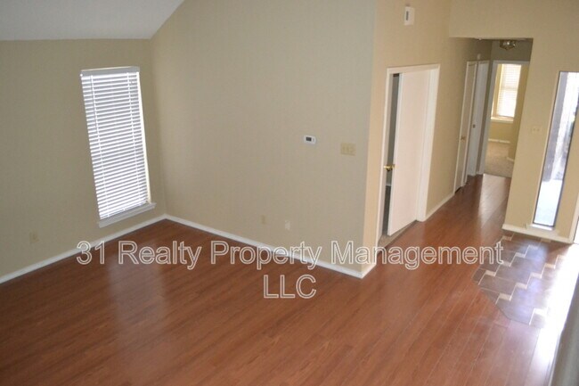 Building Photo - 5917 Beckett Dr