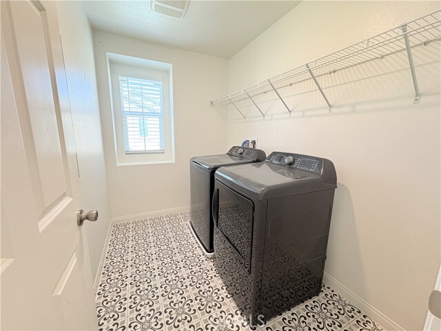 Building Photo - 1640 Purple Heart Pl