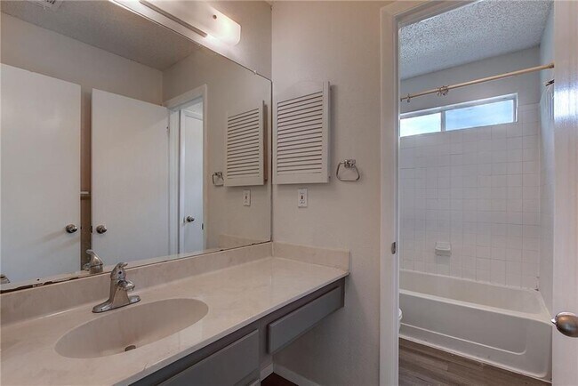 Building Photo - 12216 Tyson Cove