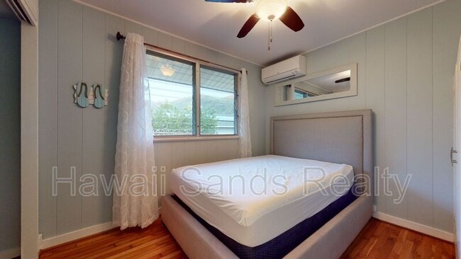 Building Photo - 254A Kuliouou Rd