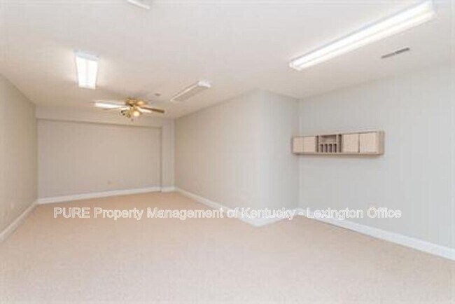Building Photo - 3019 Emily Ct