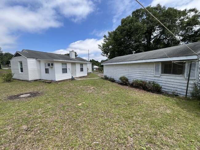 Building Photo - 2452 Ridge Rd