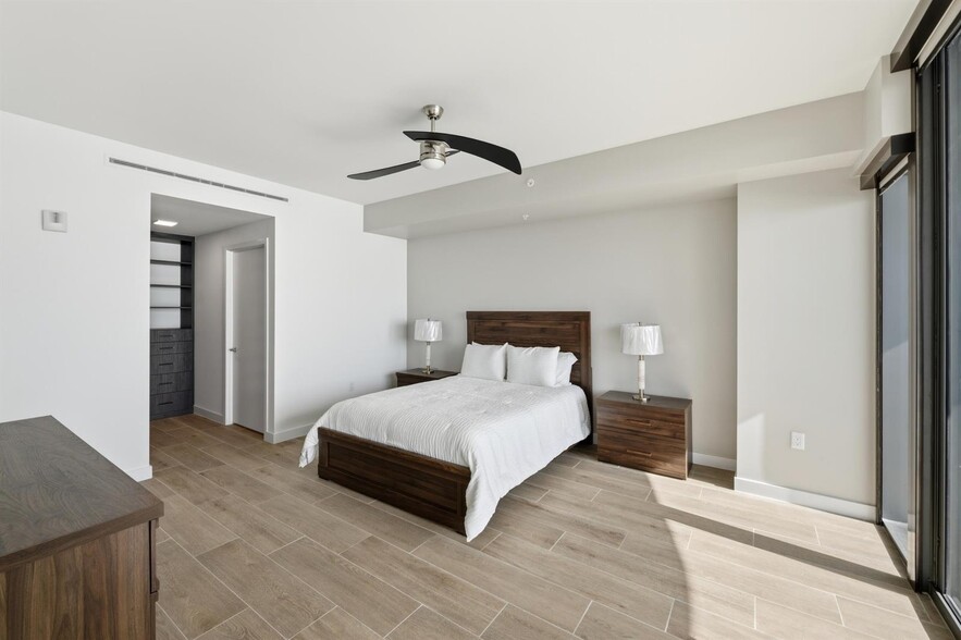 Building Photo - 900 N Ocean Blvd