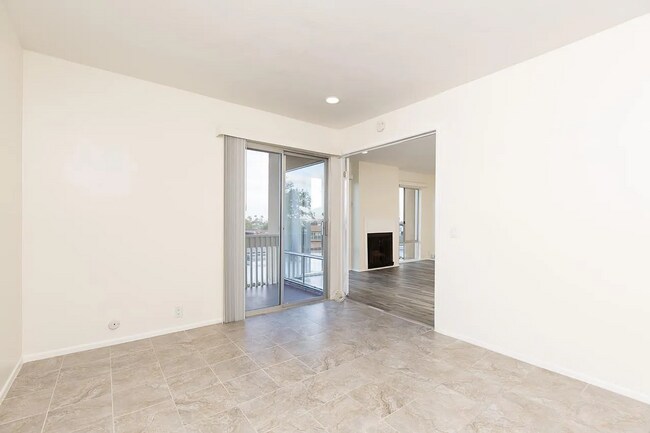 Building Photo - Dual-Master Condo Near the Beach w/ Firewo...