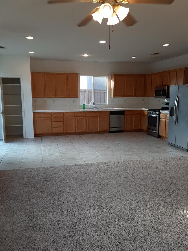 Building Photo - 1060 Indiangrass Dr