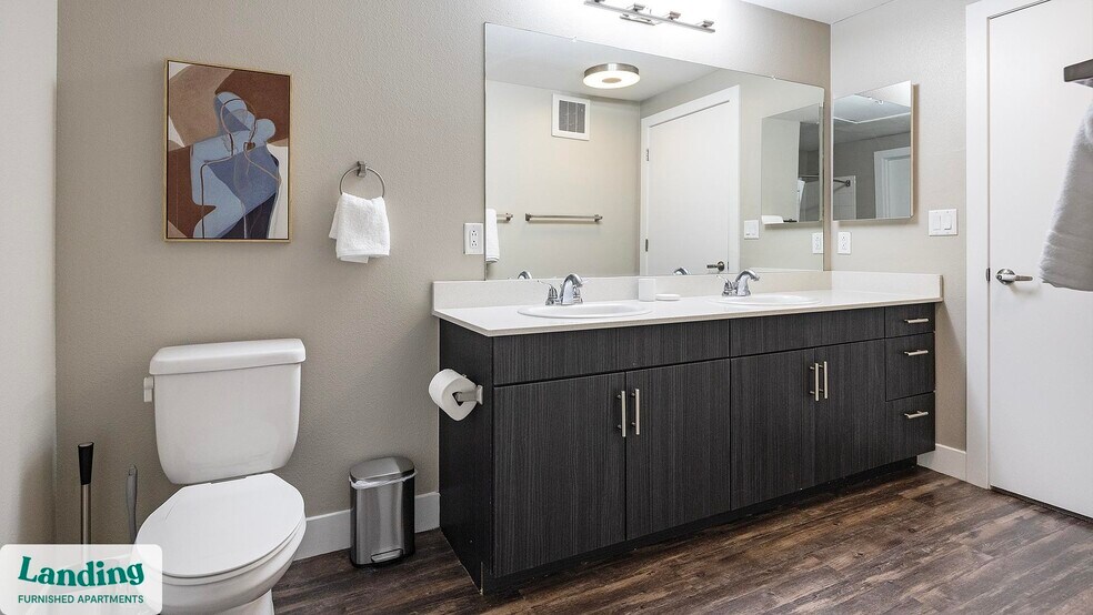 Building Photo - 1000 S Broadway