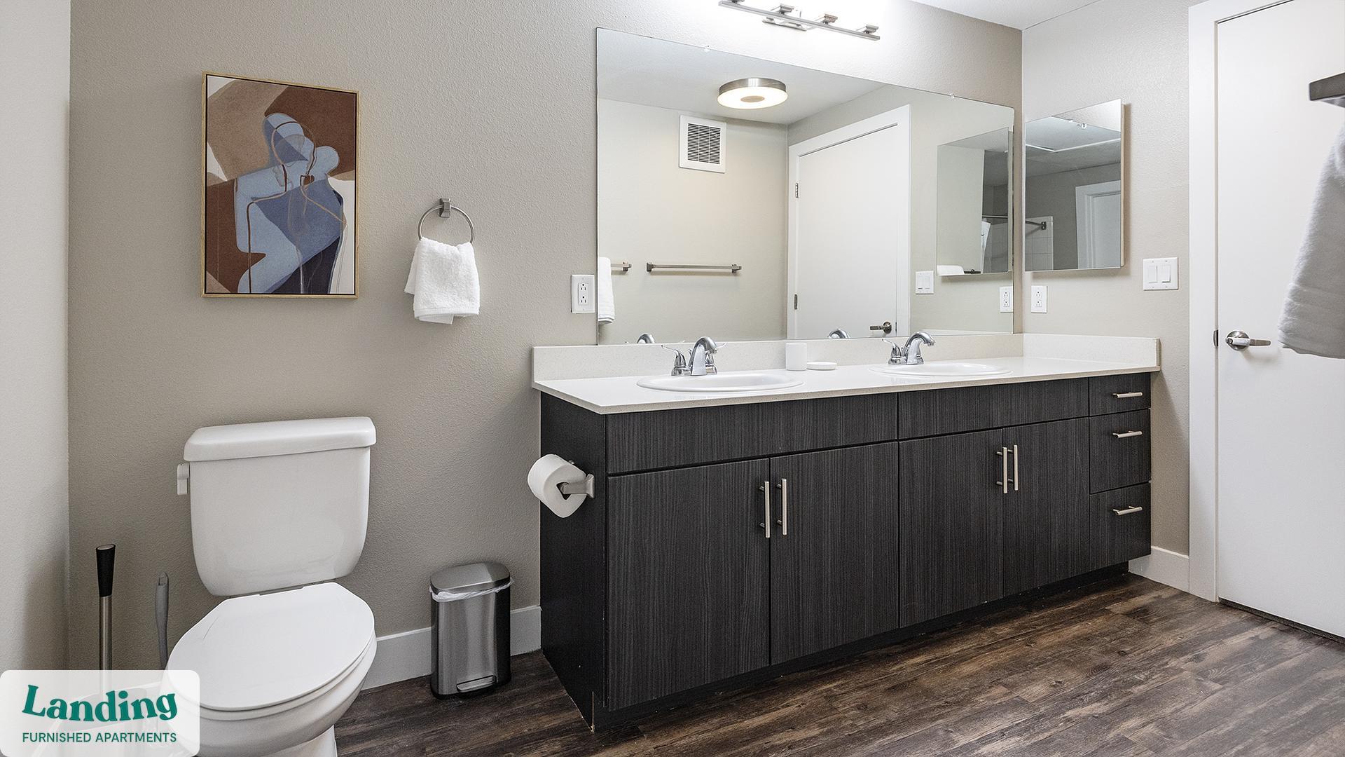 Building Photo - 1000 S Broadway