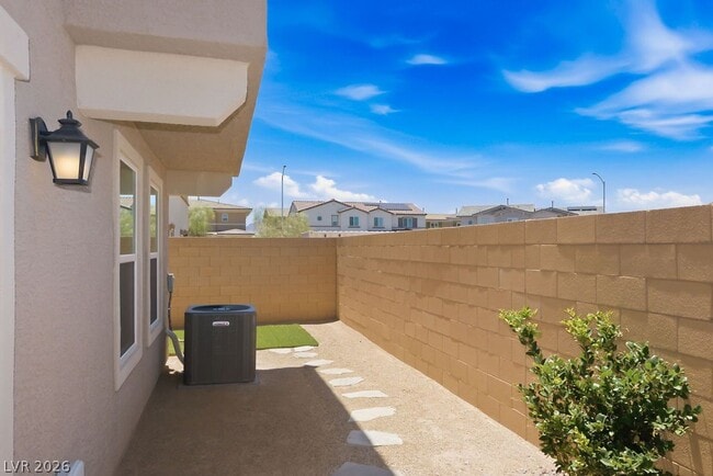 Building Photo - 913 Cadence Vw Wy