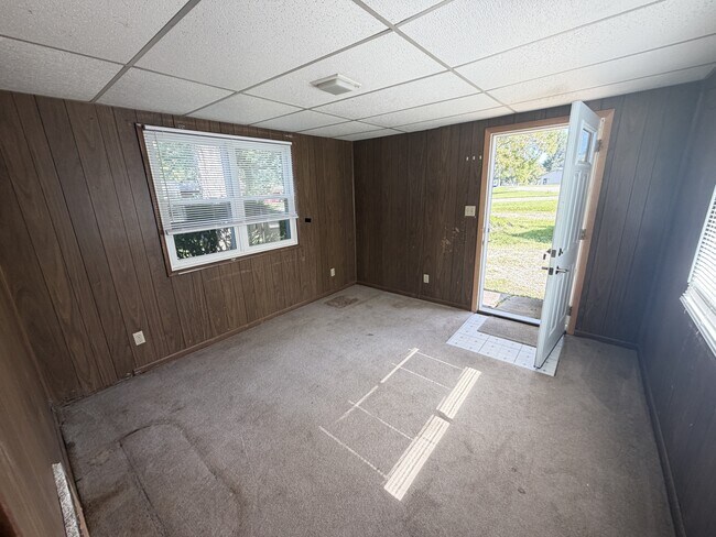 Building Photo - 935 OH-708