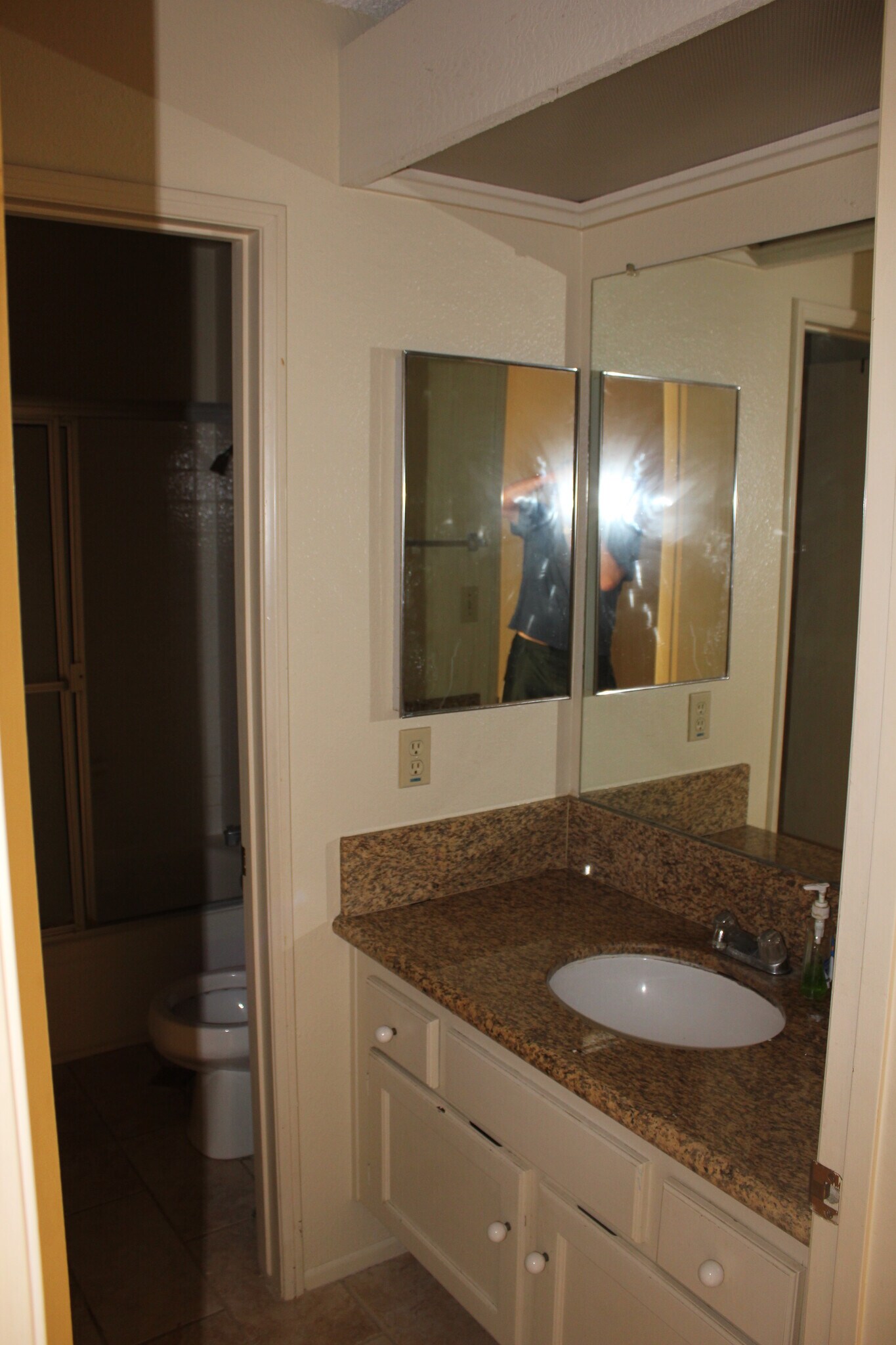 Building Photo - 3882 Radcliffe Ln