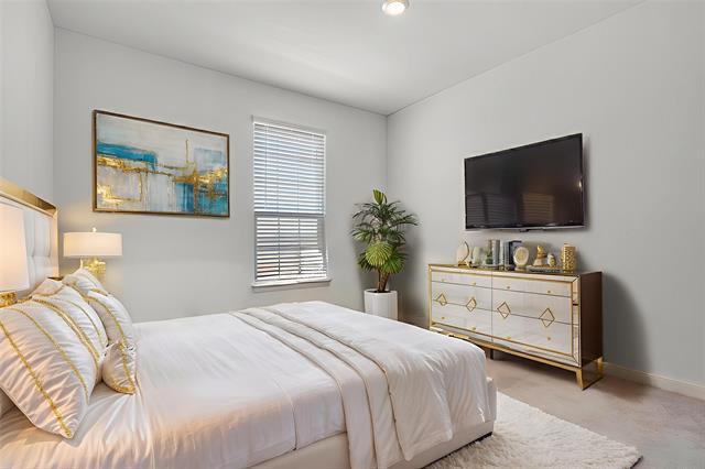 Building Photo - 4016 Daisy Holw Lp