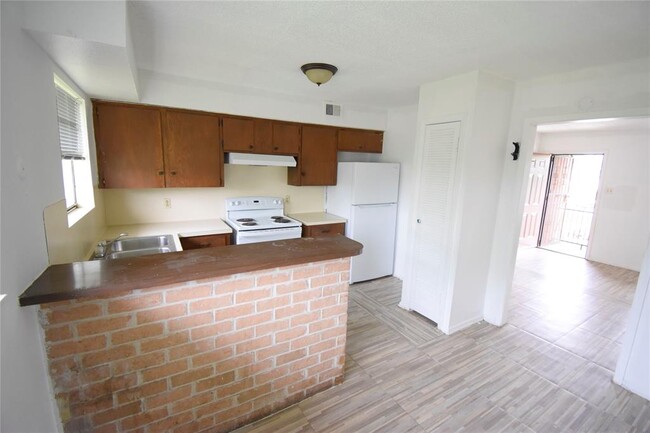 Building Photo - 4353 Brinkley St