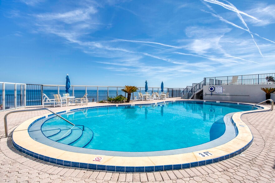 Building Photo - 1415 Ocean Shore Blvd