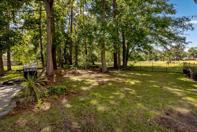 Building Photo - 626 Marsh View Dr