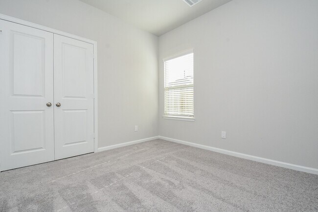 Building Photo - 16493 Moss Ln