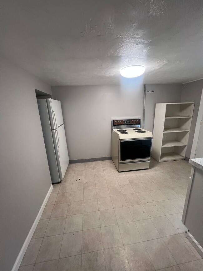 Building Photo - 1257 E Fremont St