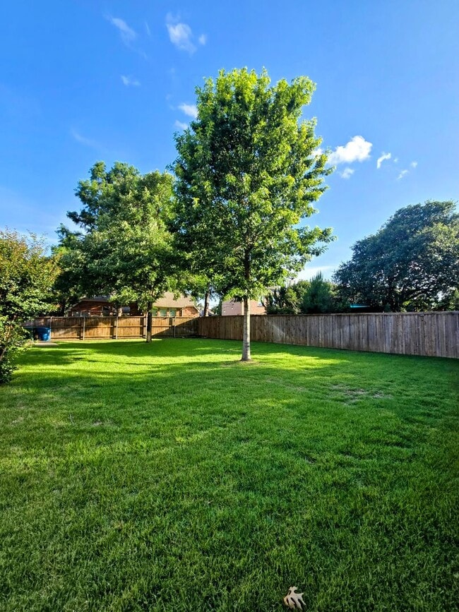 Building Photo - 3705 Golden Aspen Dr