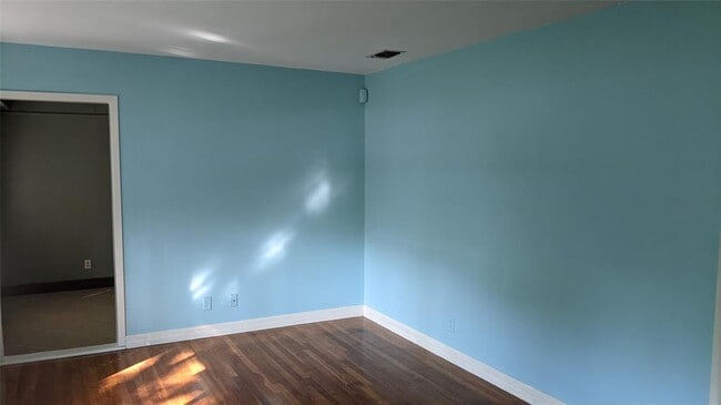 Building Photo - 505 Franklin Dr