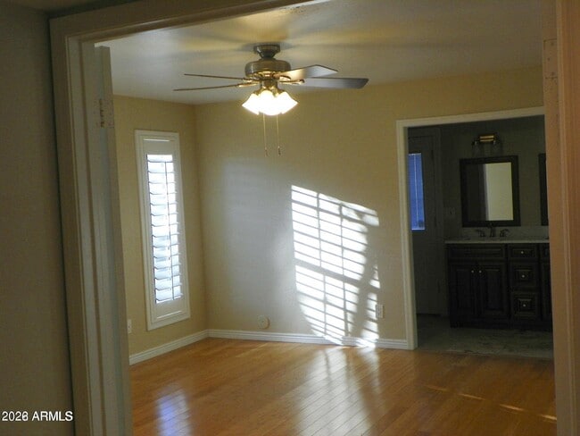 Building Photo - 5334 E Friess Dr