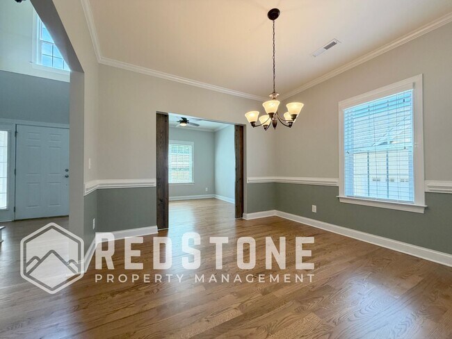 Building Photo - 1823 Buxton Way