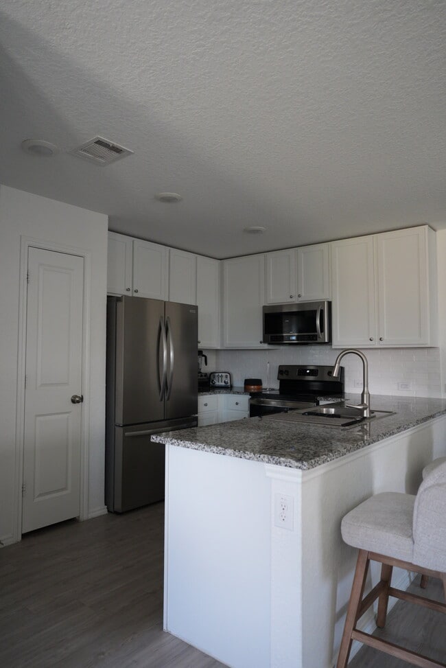 Building Photo - 5631 Mountain Point