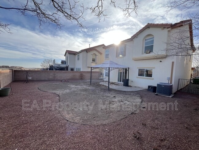 Building Photo - 3644 Clear Creek Rd