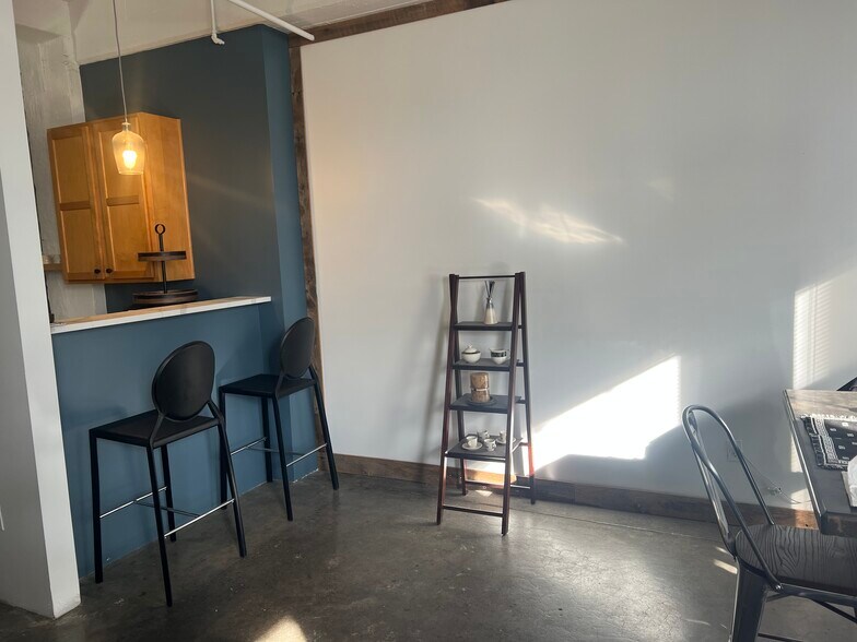 Bar to Kitchen - 523 Grand Blvd