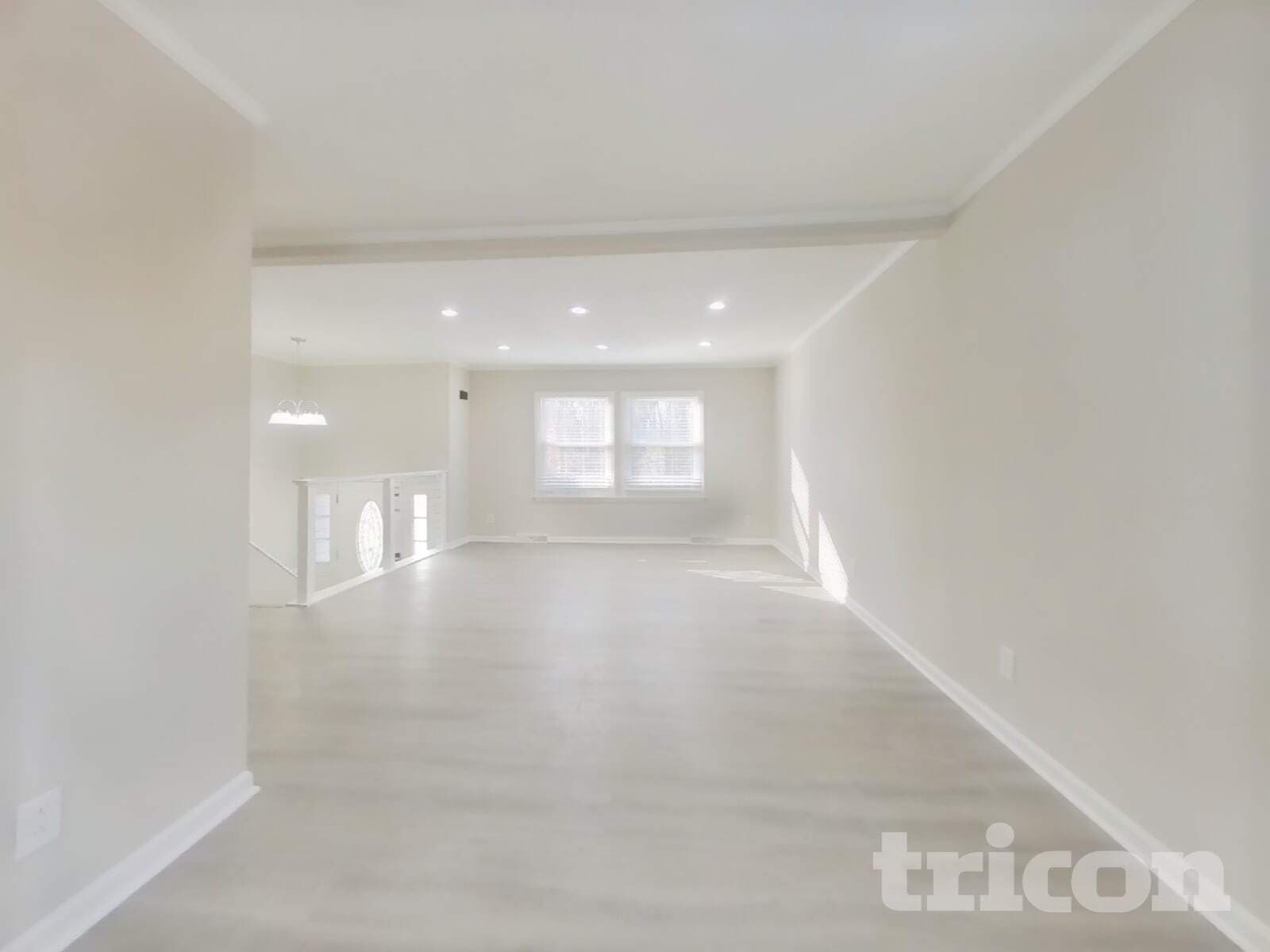 Building Photo - 2300 Timbercrest Dr