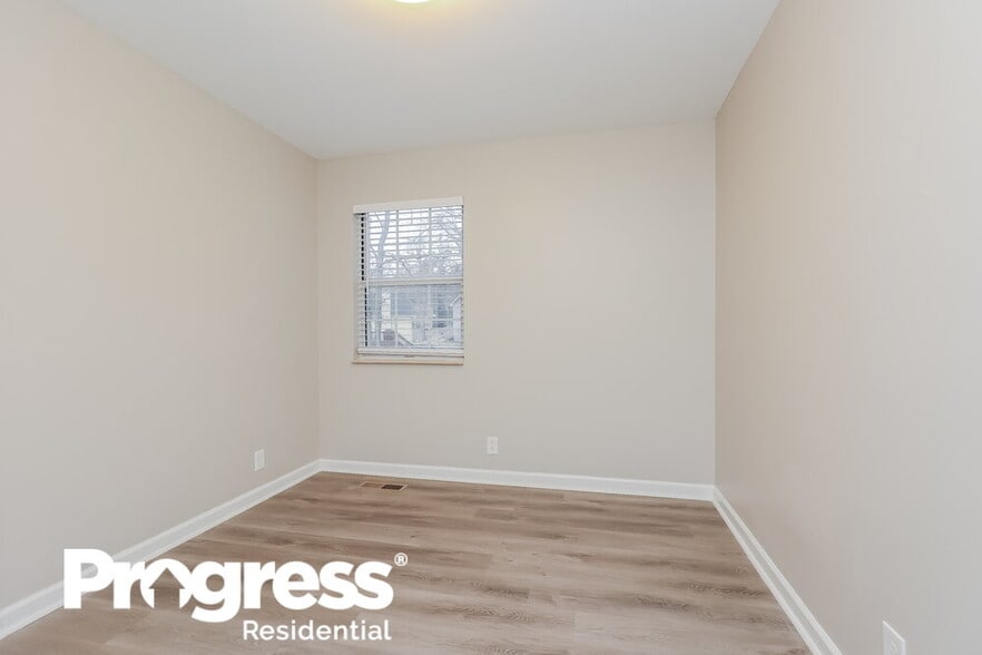 Building Photo - 1409 Woodchimes Ct