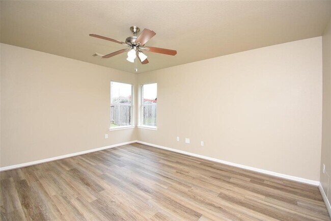 Building Photo - 26306 Hartwill Dr