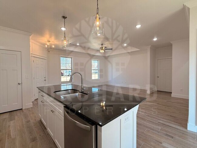 Building Photo - Bella Vista Single-Family Home- 3 Bed/ 2 Bath- Beautiful Cheston Plan