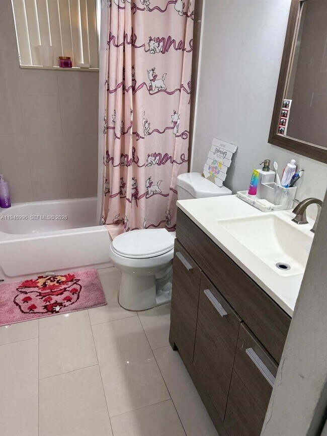 Building Photo - 404 NW 68th Ave