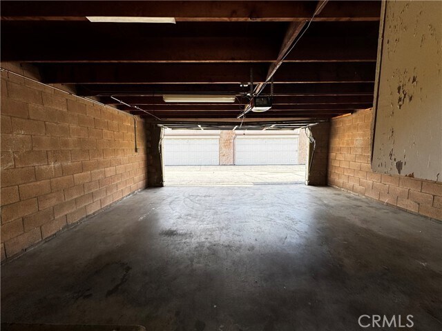 Building Photo - 455 W Duarte Rd