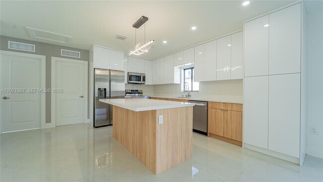 Building Photo - 22860 SW 122nd Pl