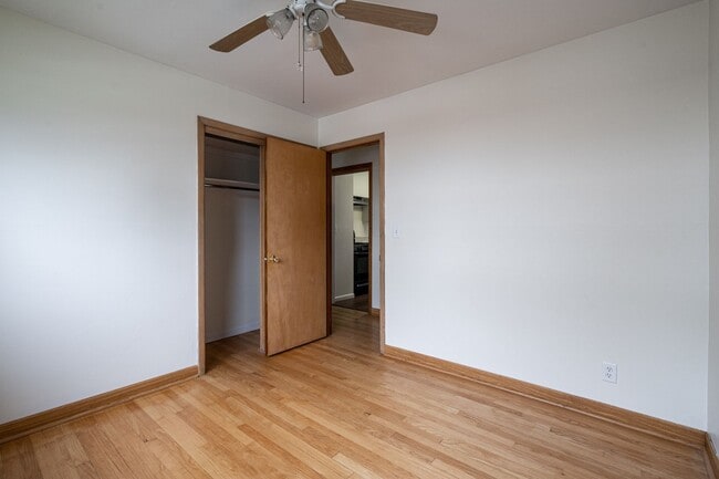 Building Photo - Spacious 3 Bedroom 1Bath Lower Duplex in P...