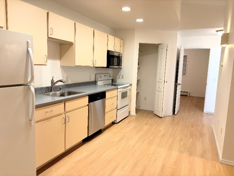 Building Photo - 1949 S 9th St W