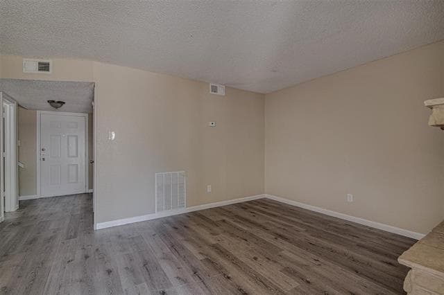 Building Photo - 836 NW Summercrest Blvd