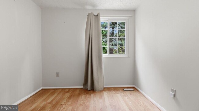 Building Photo - 7821 Fairborn Ct