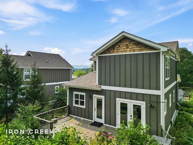Building Photo - 85 Beaver Dr