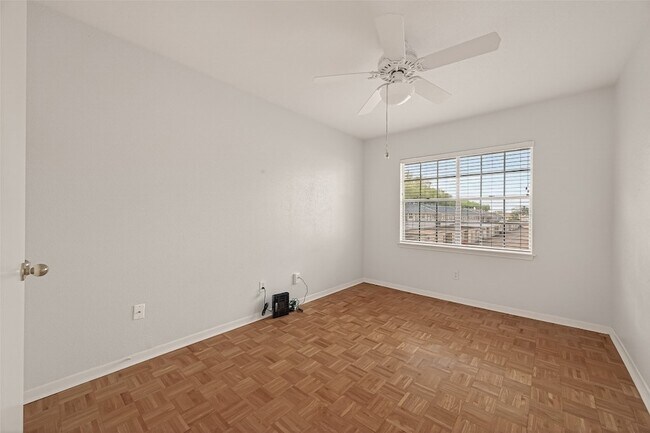 Building Photo - 6404 Burgoyne Dr.