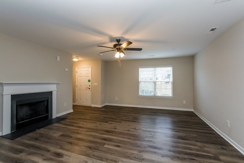 Building Photo - 1558 Kindred Cir NW