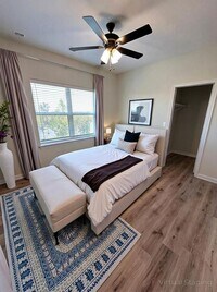 Building Photo - Golf Quarters - GQ 205