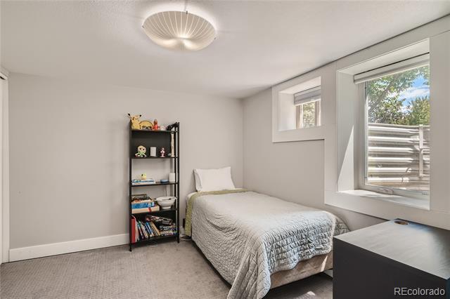 Building Photo - 2305 Hudson St