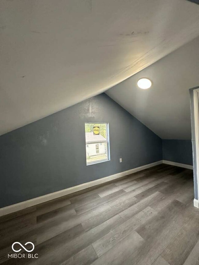 Building Photo - 2729 Columbia Ave