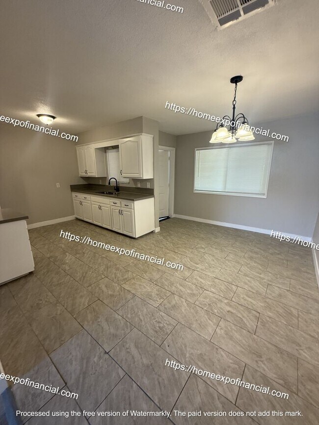 Building Photo - Nice Home For Rent