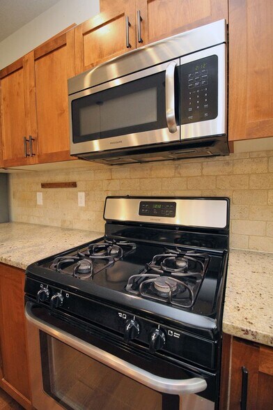 Building Photo - 420 SW 204th Terrace