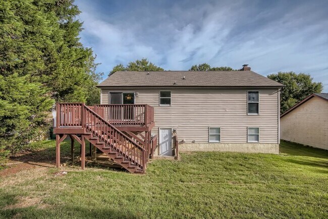 Building Photo - 5934 Sunrise Ct