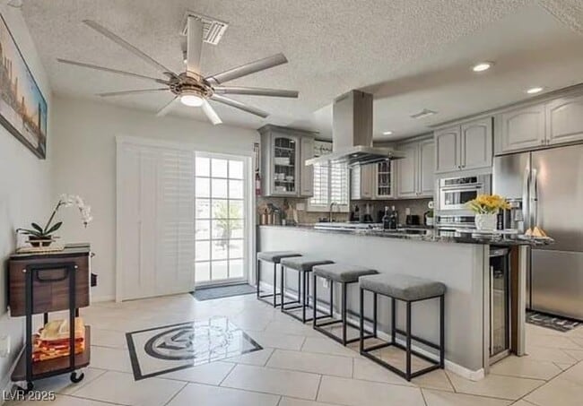 Building Photo - 340 Palo Verde Dr