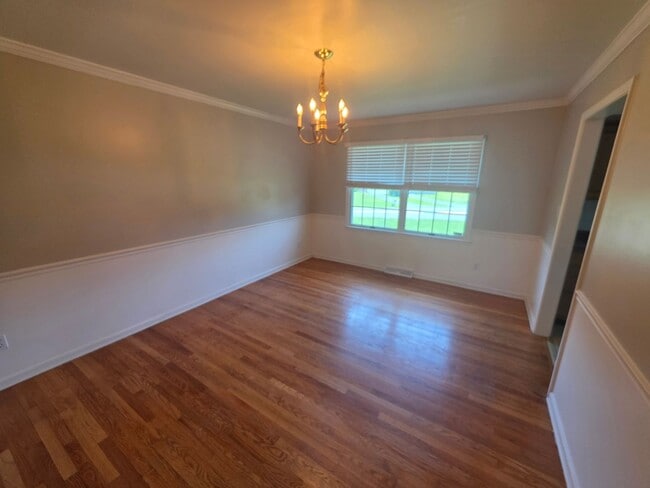 Building Photo - 146 Honora Dr